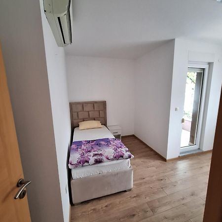 Apartment Enjoy Free Private Parking Mostar Luaran gambar