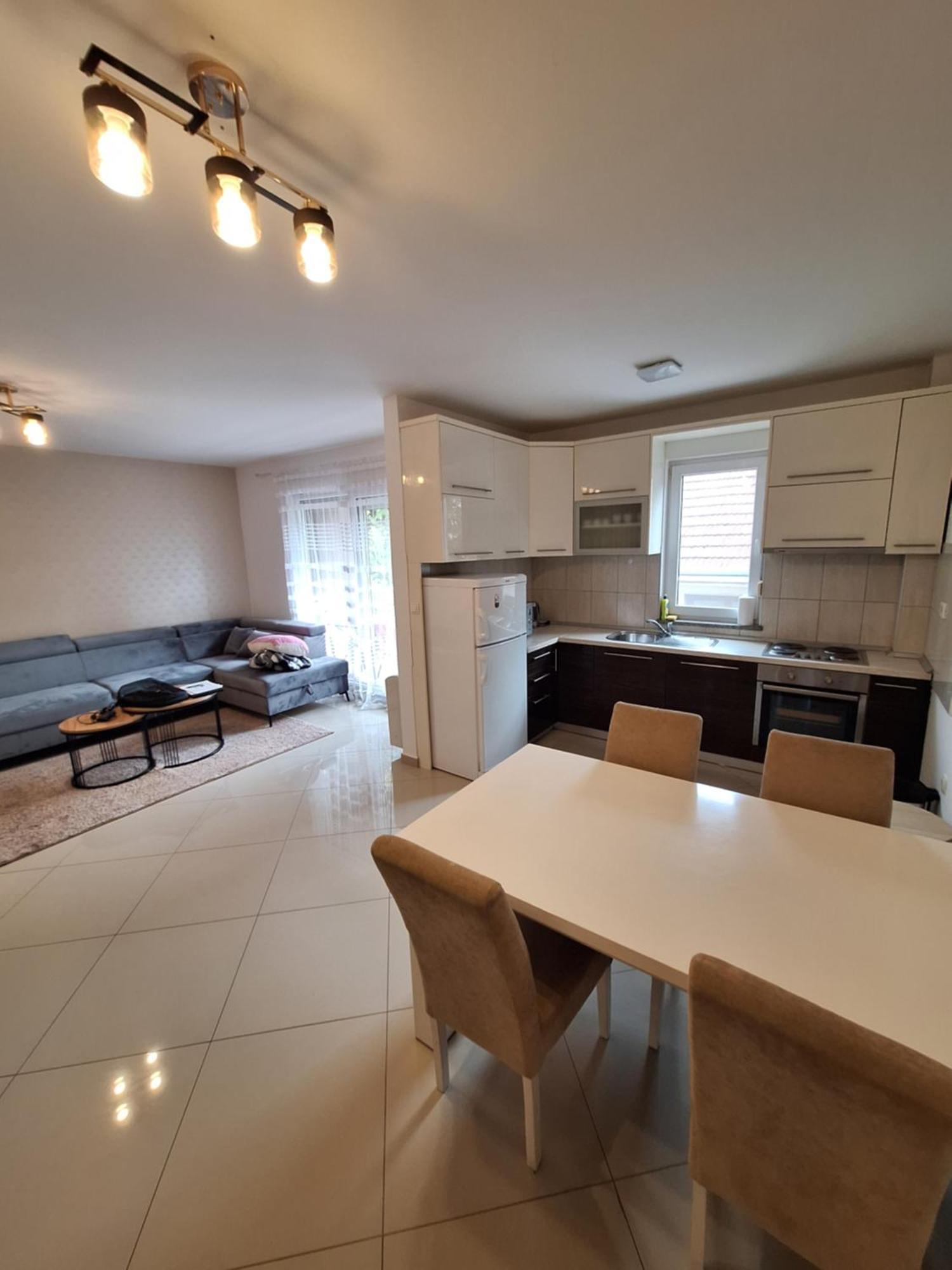 Apartment Enjoy Free Private Parking Mostar Luaran gambar