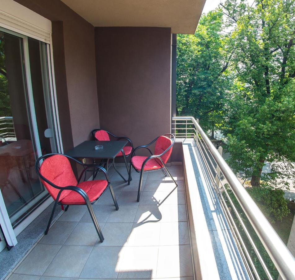 Apartment Enjoy Free Private Parking Mostar Luaran gambar